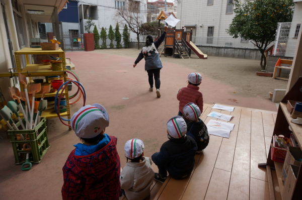 【島田　チェリールーム】凧あげ