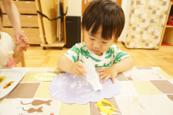 【島田チェリールーム】あじさいのお花にスタンプを・・・