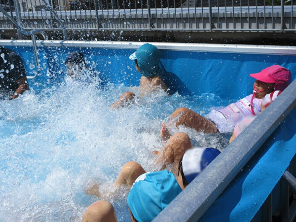 みんなでプール！《夏季保育》