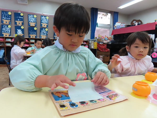 折り紙製作～年少組～